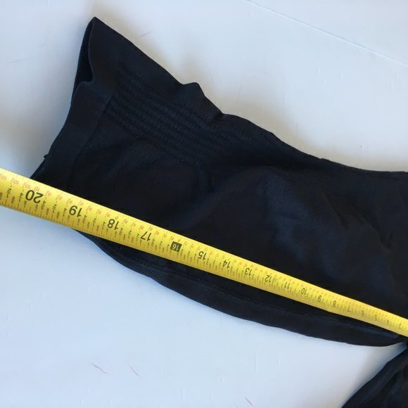 Athleta Cropped Leggings Capri Black Pants Womens Size M Yoga Running‎ Athletic - Picture 4 of 4